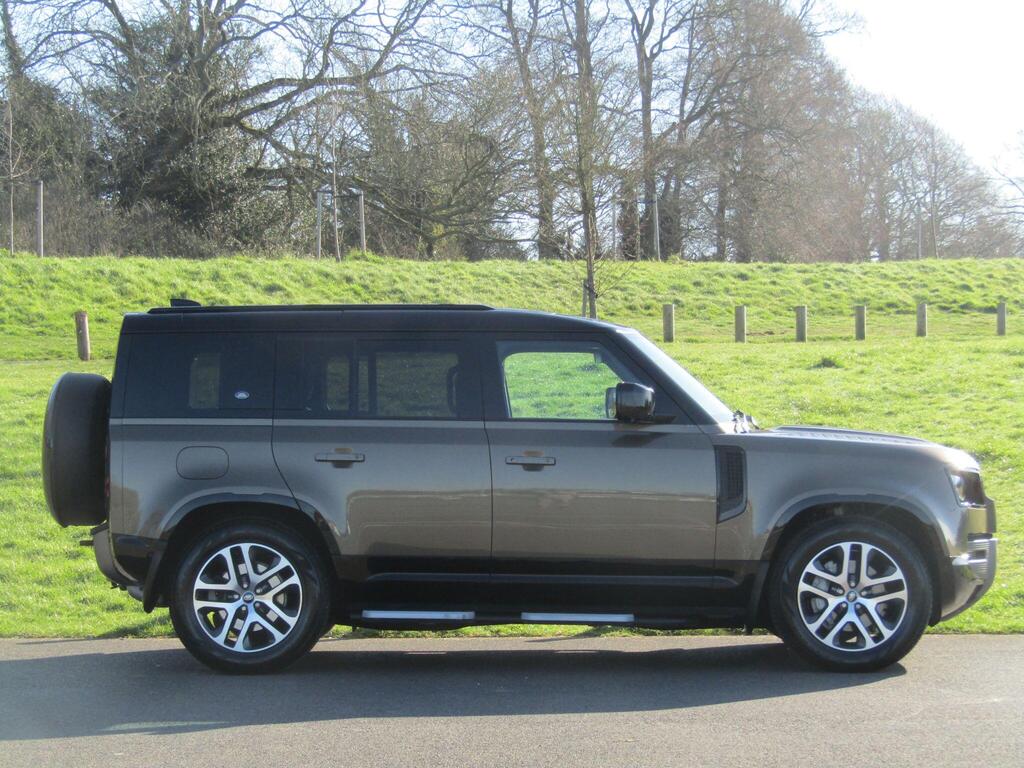 Land Rover Defender 110 SUV 3.0 D300 MHEV X-Dynamic SE Auto 4WD Euro 6 (s/s) 5dr