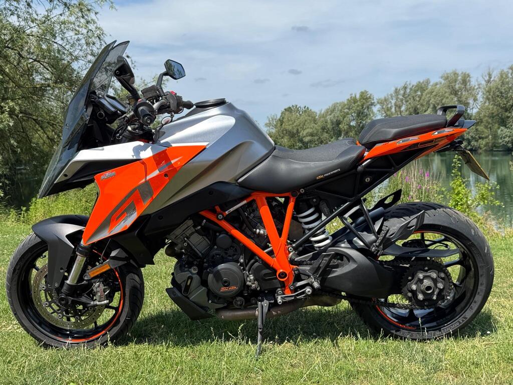 KTM 1290 Super Duke GT