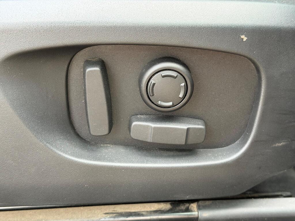 2018 Land Rover Discovery Sport thumbnail 19