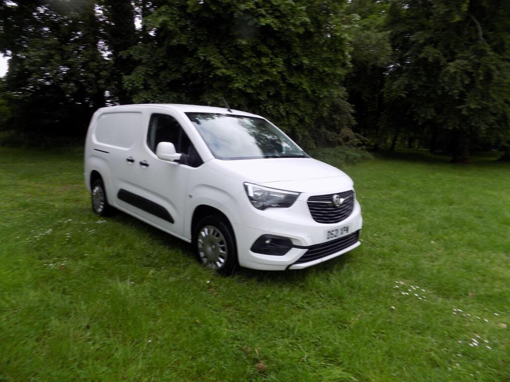 Vauxhall Combo Panel Van 1.5 Turbo D 2300 Sportive L2 H1 Euro 6 4dr