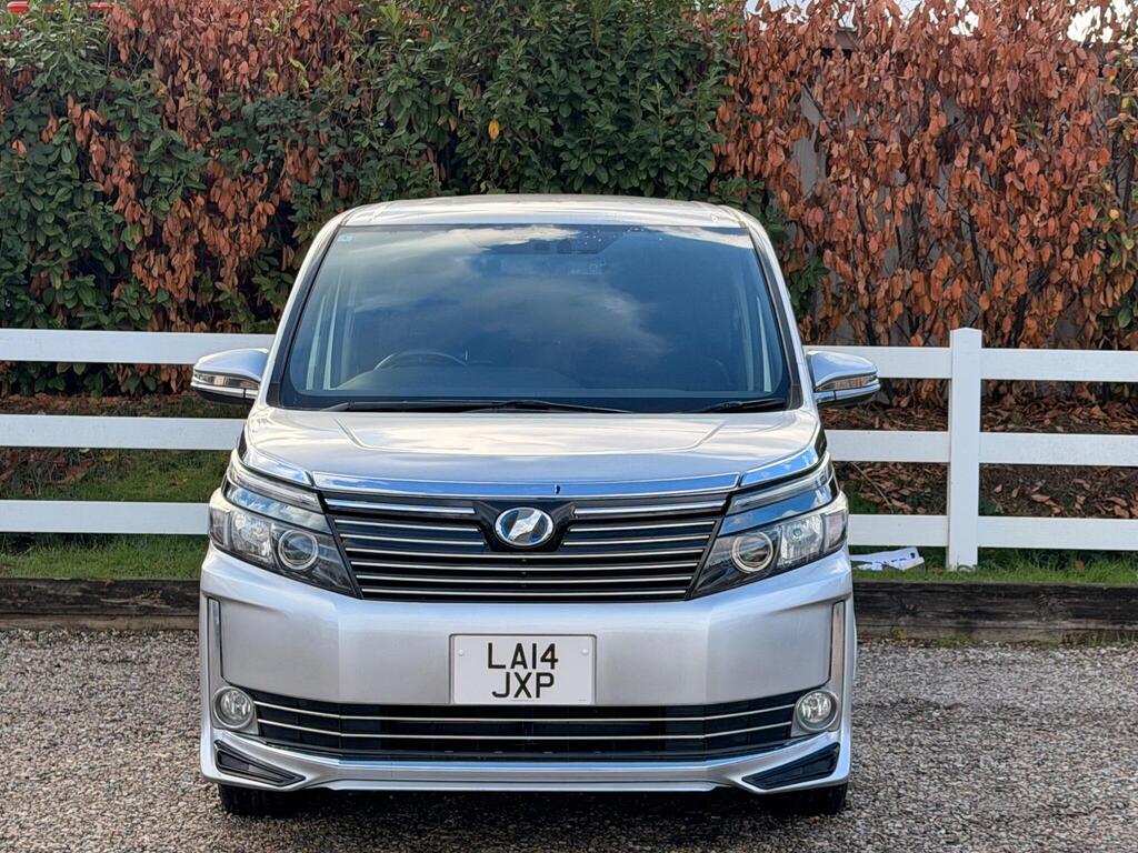 2014 Toyota Voxy thumbnail 5