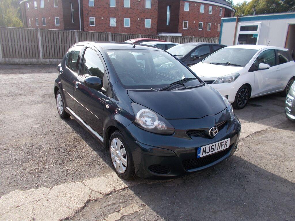 Toyota AYGO Hatchback 1.0 VVT-i Ice Euro 5 5dr