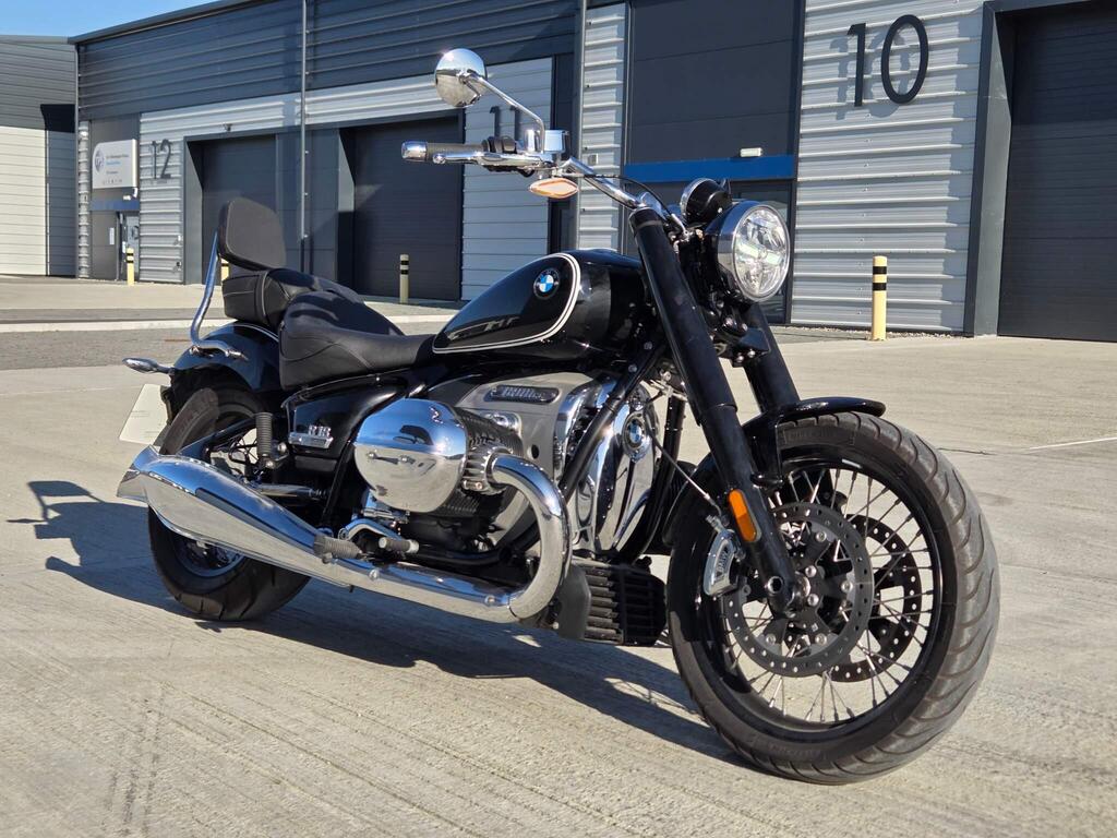 BMW R 18