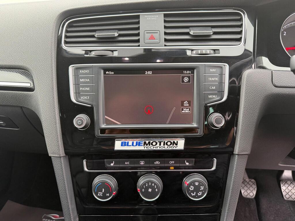 2016 Volkswagen Golf thumbnail 27