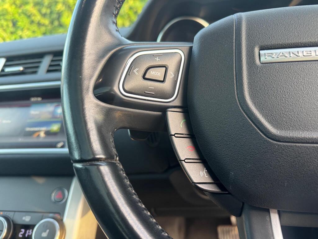 Land Rover Range Rover Evoque 2.0 TD4 SE Auto 4WD Euro 6 (s/s) 5dr thumbnail 31