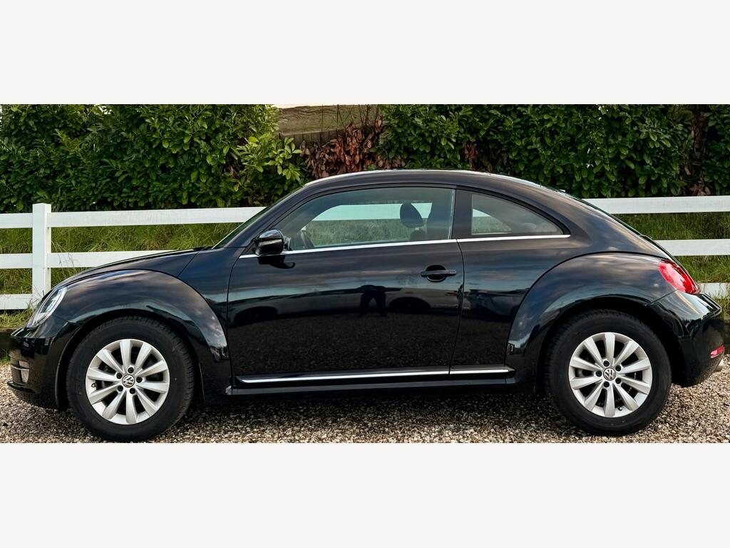 2014 Volkswagen Beetle thumbnail 9