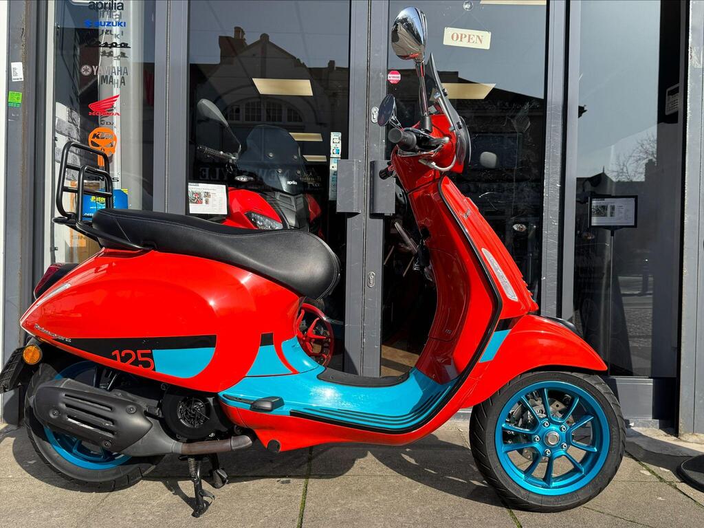 Piaggio Vespa Primavera 125