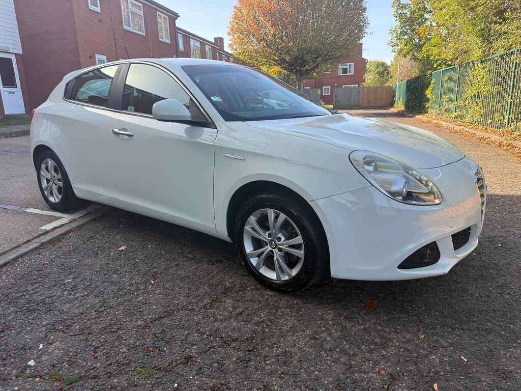 Alfa Romeo Giulietta Hatchback 1.4 TB Lusso Euro 5 (s/s) 5dr