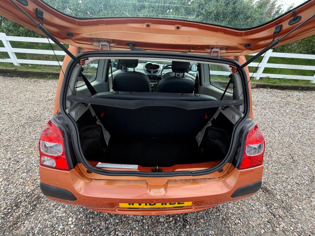 2010 Renault Twingo thumbnail 23