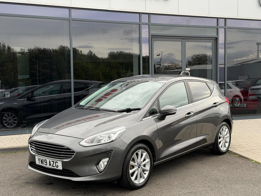 Ford Fiesta Hatchback 1.0T EcoBoost Titanium Euro 6 (s/s) 5dr