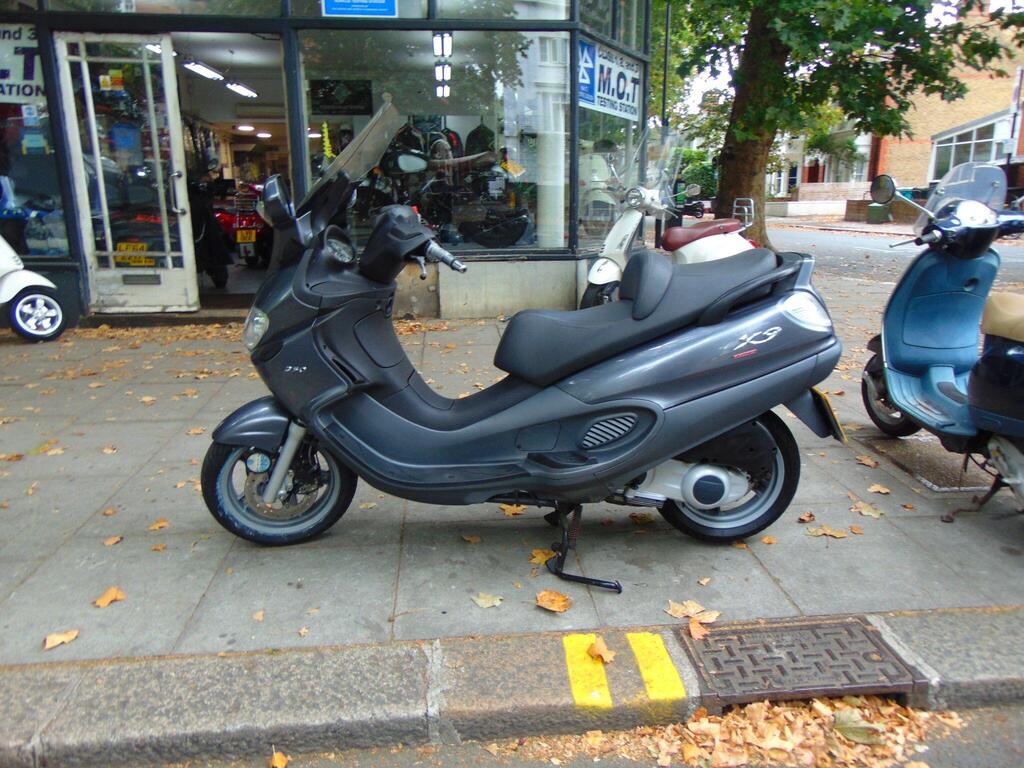 Piaggio X9 Scooter 250