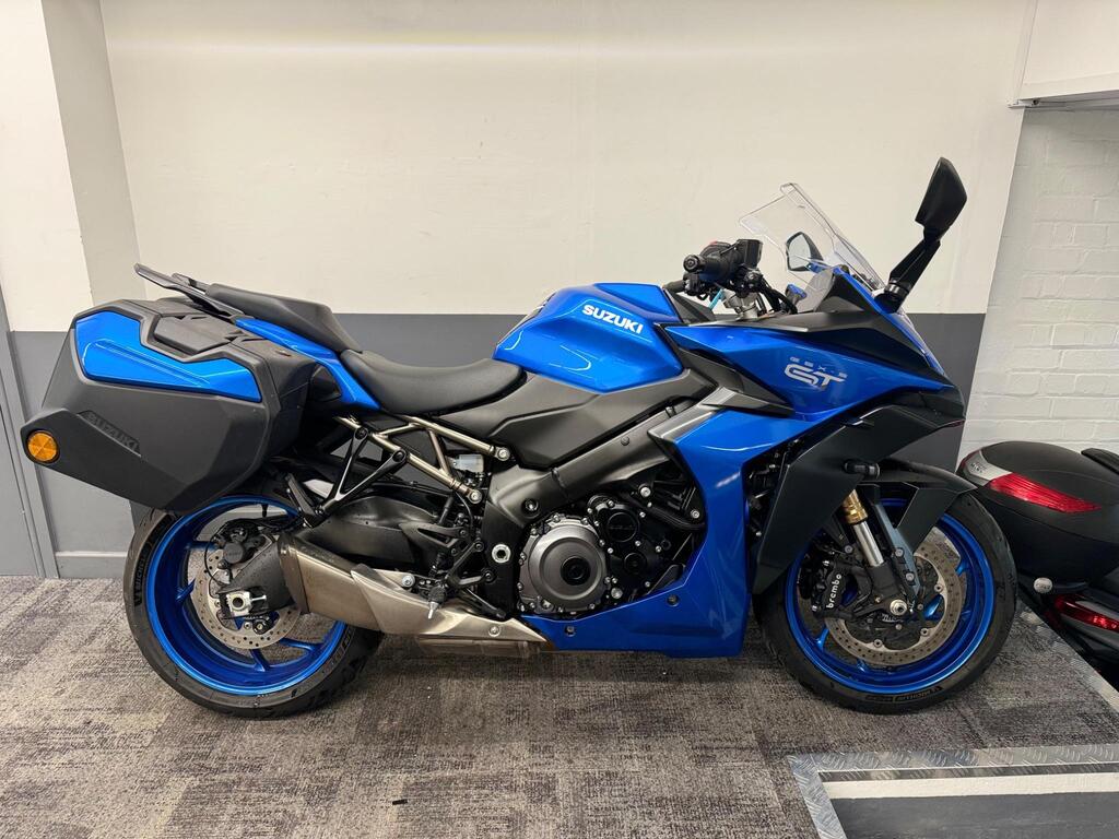 Suzuki GSX-S1000GT+