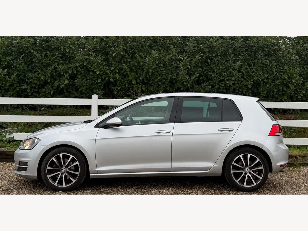 2016 Volkswagen Golf thumbnail 10