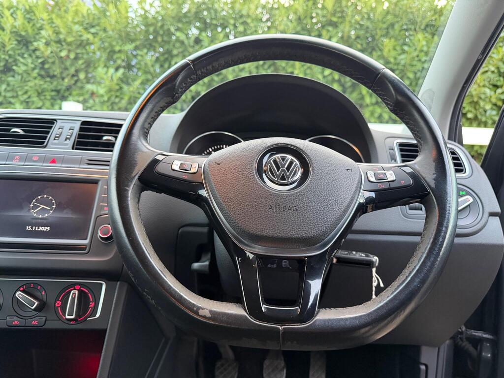2015 Volkswagen Polo thumbnail 27