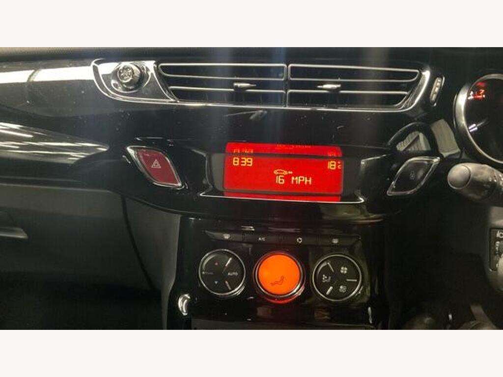 2013 Citroen DS3 thumbnail 11