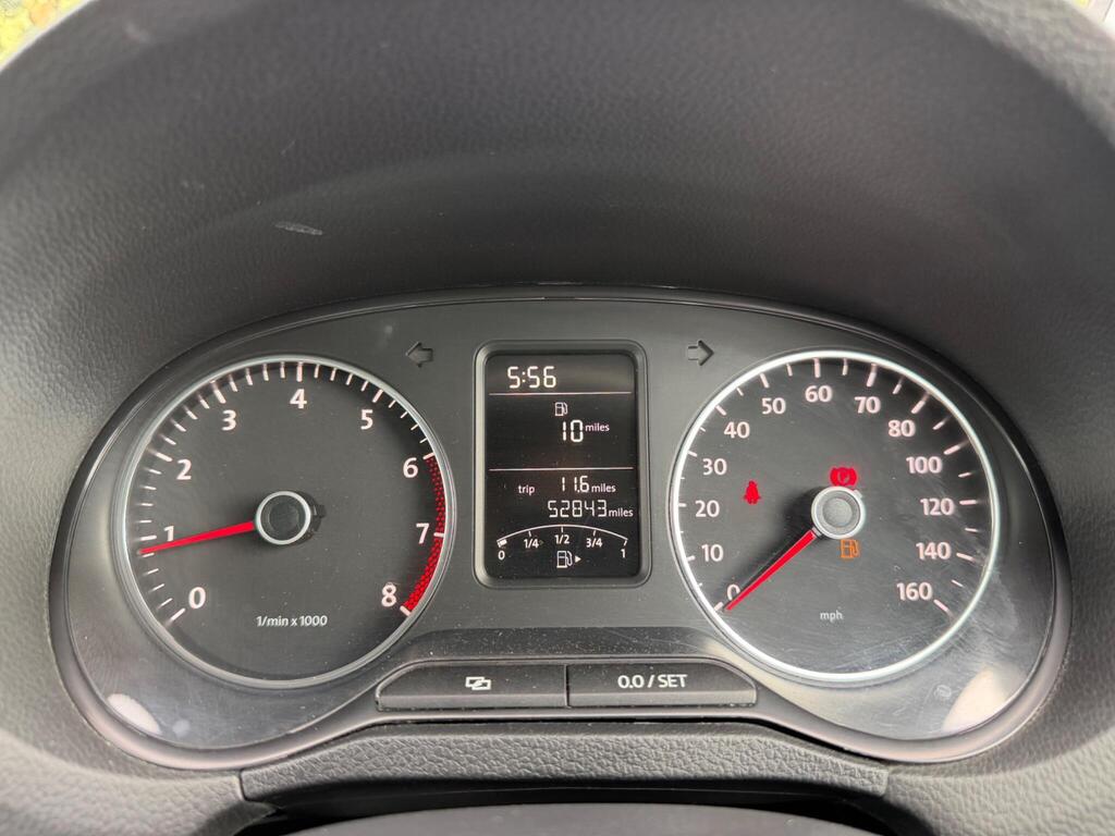 2013 Volkswagen Polo thumbnail 27