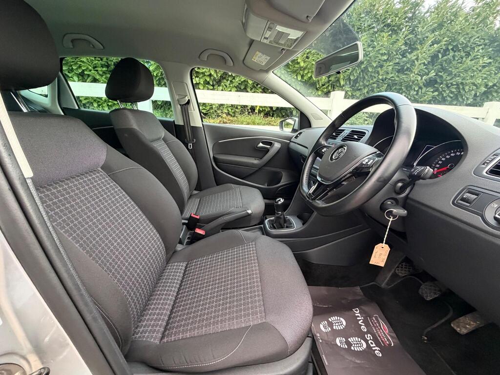 2015 Volkswagen Polo thumbnail 16