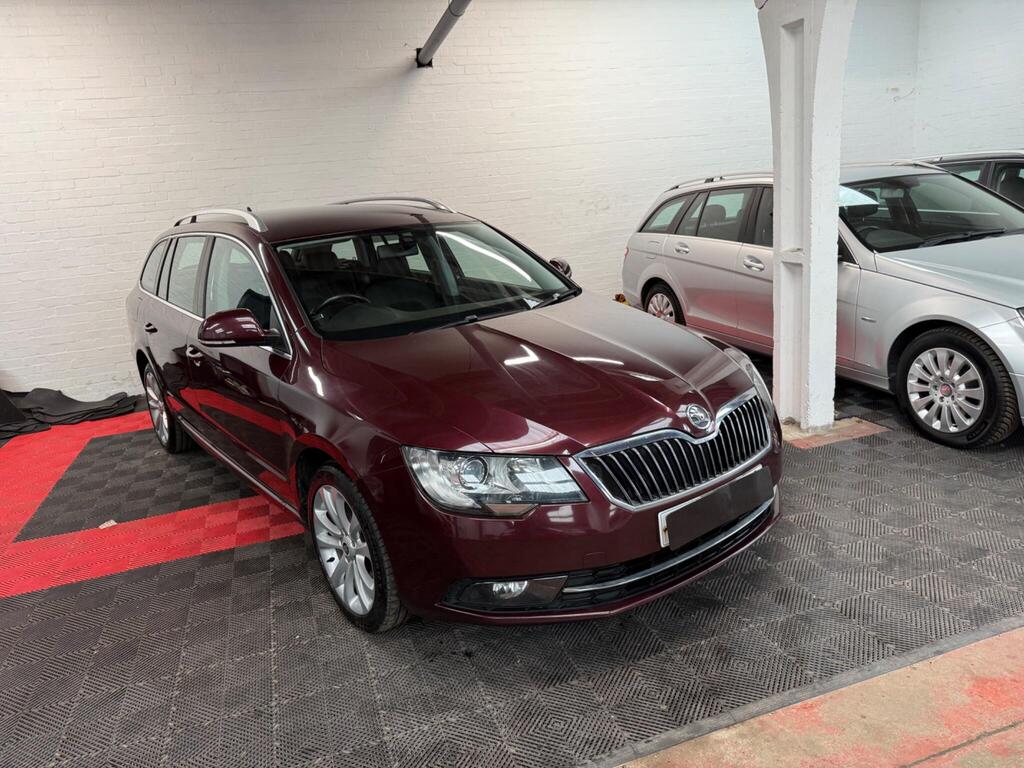 Skoda Superb Estate 2.0 TDI SE Euro 5 (s/s) 5dr