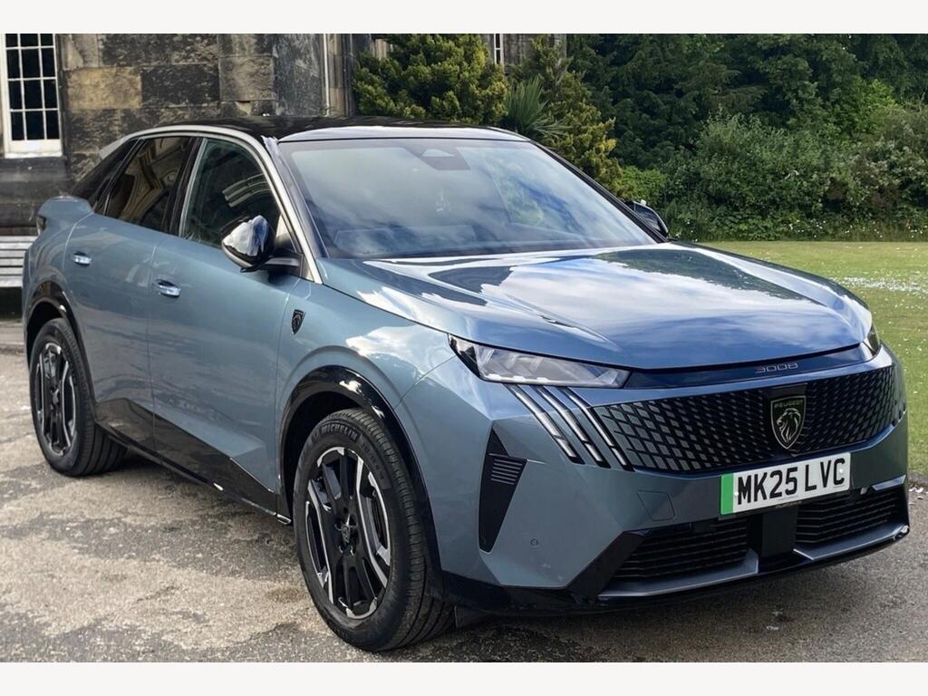 Peugeot E-3008