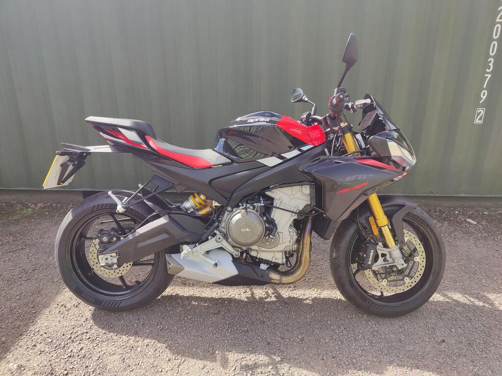 Aprilia Tuono 660