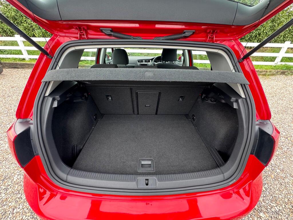 Volkswagen Golf 2.0 TDI BlueMotion Tech SE DSG Euro 5 (s/s) 5dr thumbnail 33