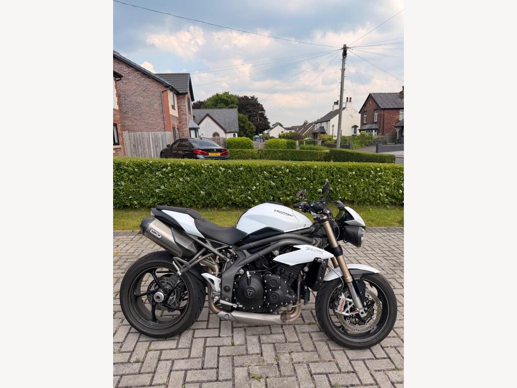 Triumph Speed Triple 1050