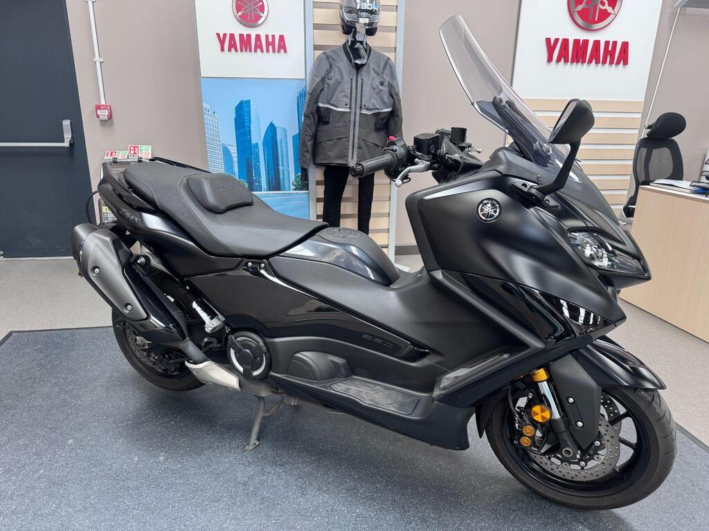 Yamaha TMAX 560