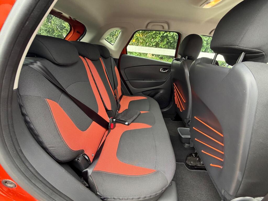 2015 Renault Captur thumbnail 19