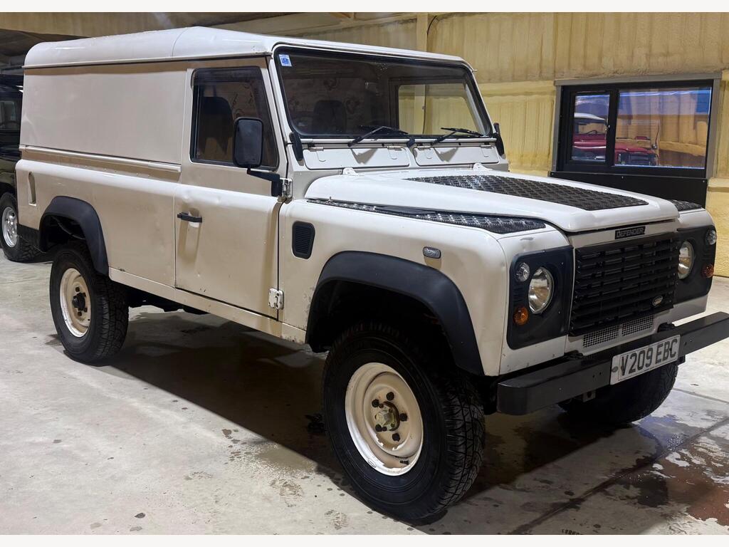 Land Rover Defender 110 Unlisted 2.5 TD5 HARD TOP VAN LCV 120bhp