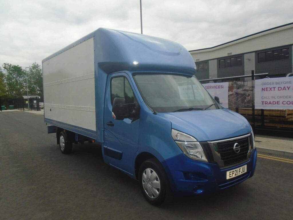 Nissan NV400