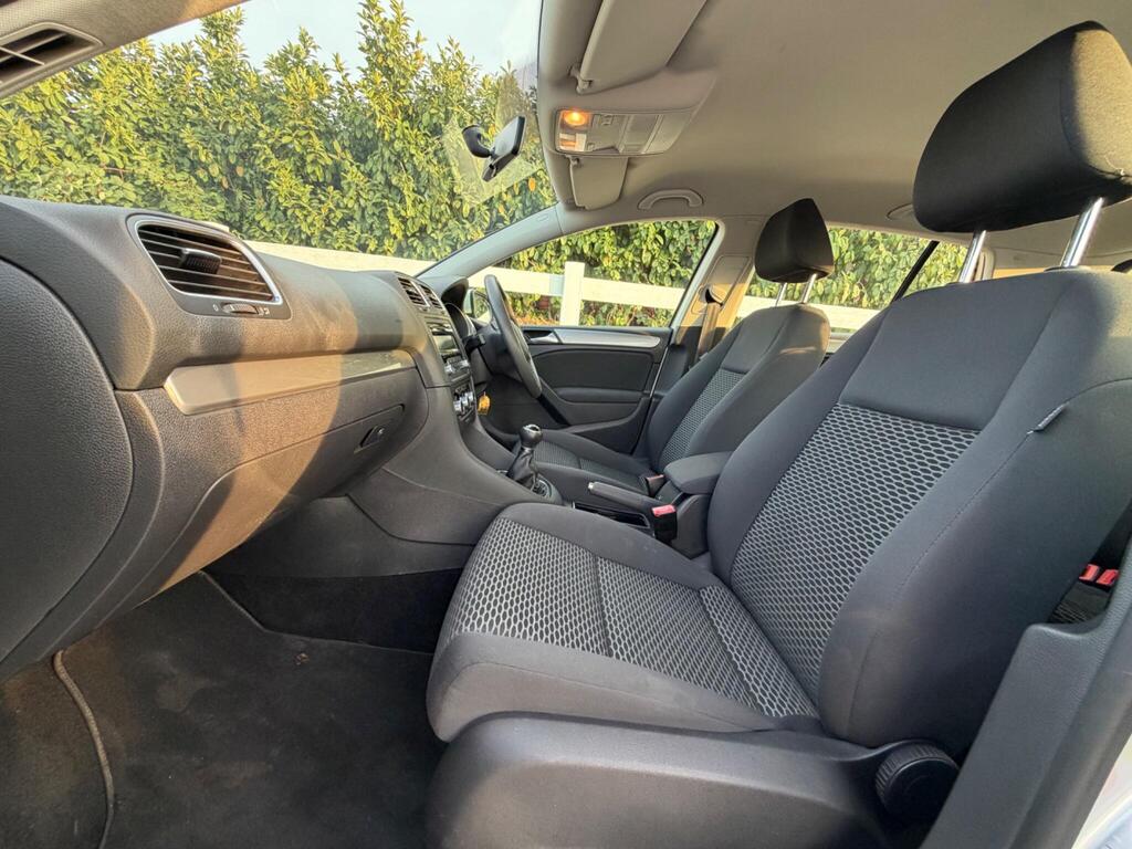 2011 Volkswagen Golf thumbnail 28