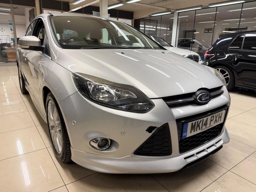 Ford Focus Hatchback 1.6 TDCi Zetec S Euro 5 (s/s) 5dr