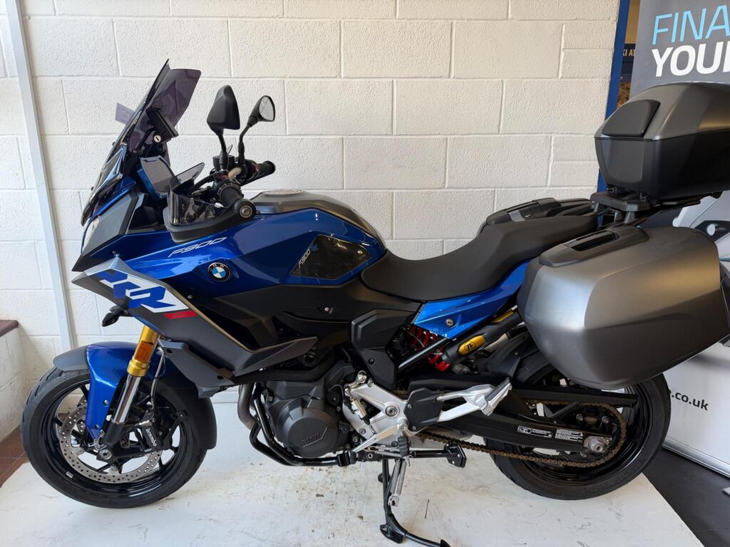 BMW F 900 XR