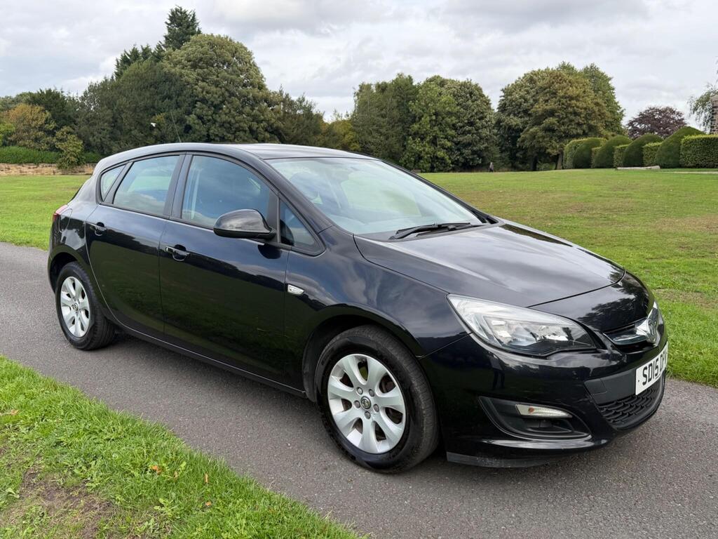 Vauxhall Astra Hatchback 1.6 CDTi ecoFLEX 94g Design Euro 6 (s/s) 5dr