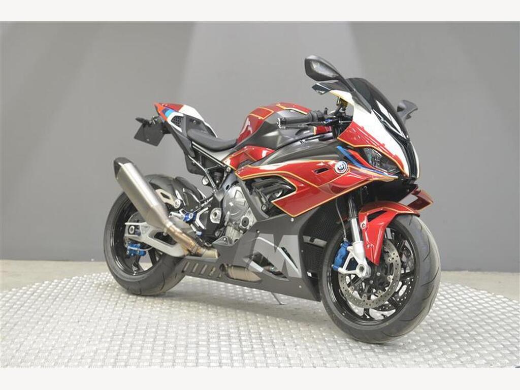 BMW M 1000 RR