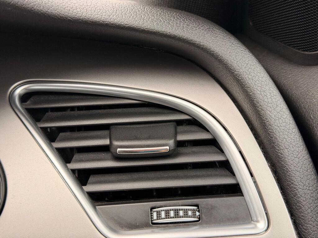 2014 Audi A4 Avant thumbnail 35