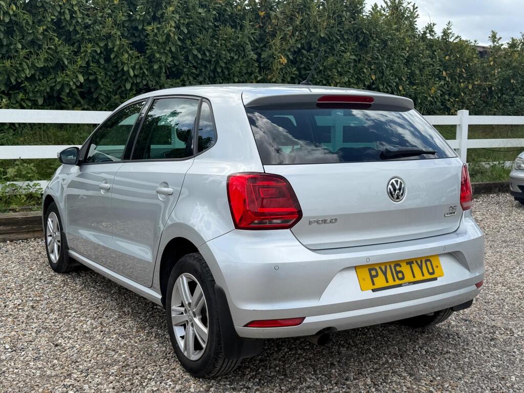 2016 Volkswagen Polo thumbnail 6