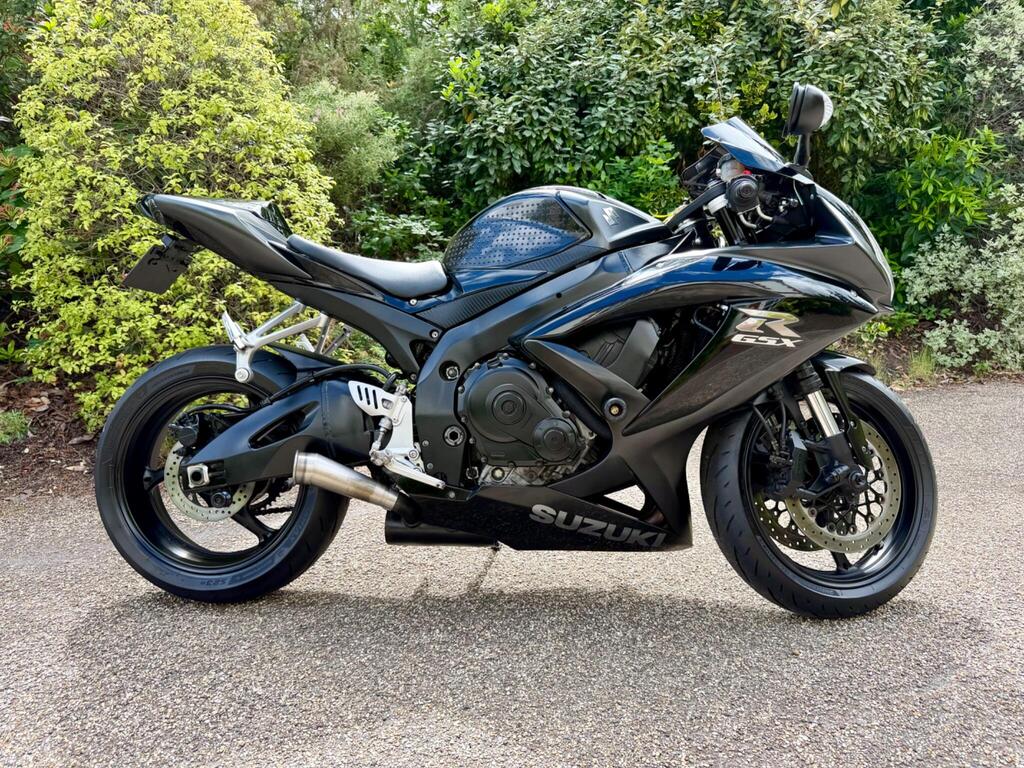 Suzuki GSX-R750 Super Sports K8