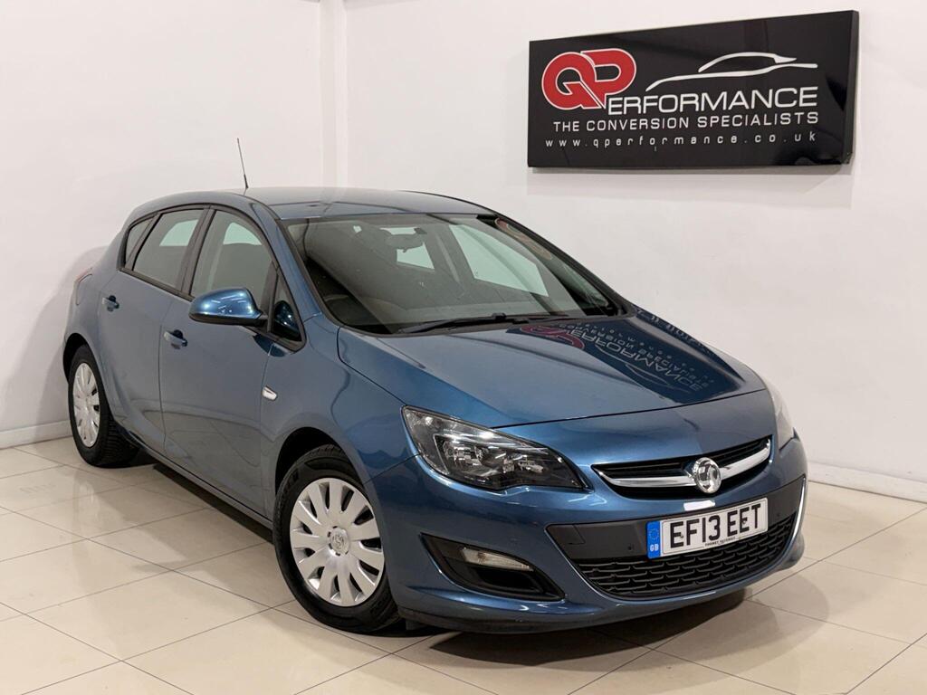 Vauxhall Astra Hatchback 1.7 CDTi ecoFLEX Exclusiv Euro 5 (s/s) 5dr