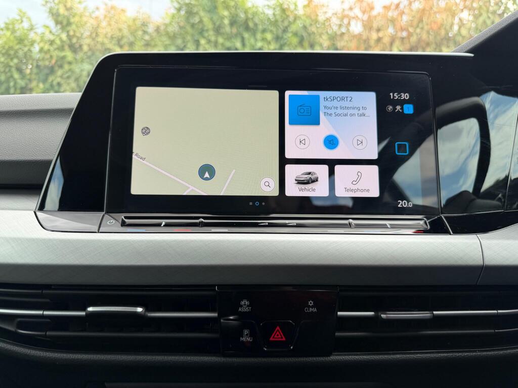 2023 Volkswagen Golf thumbnail 31