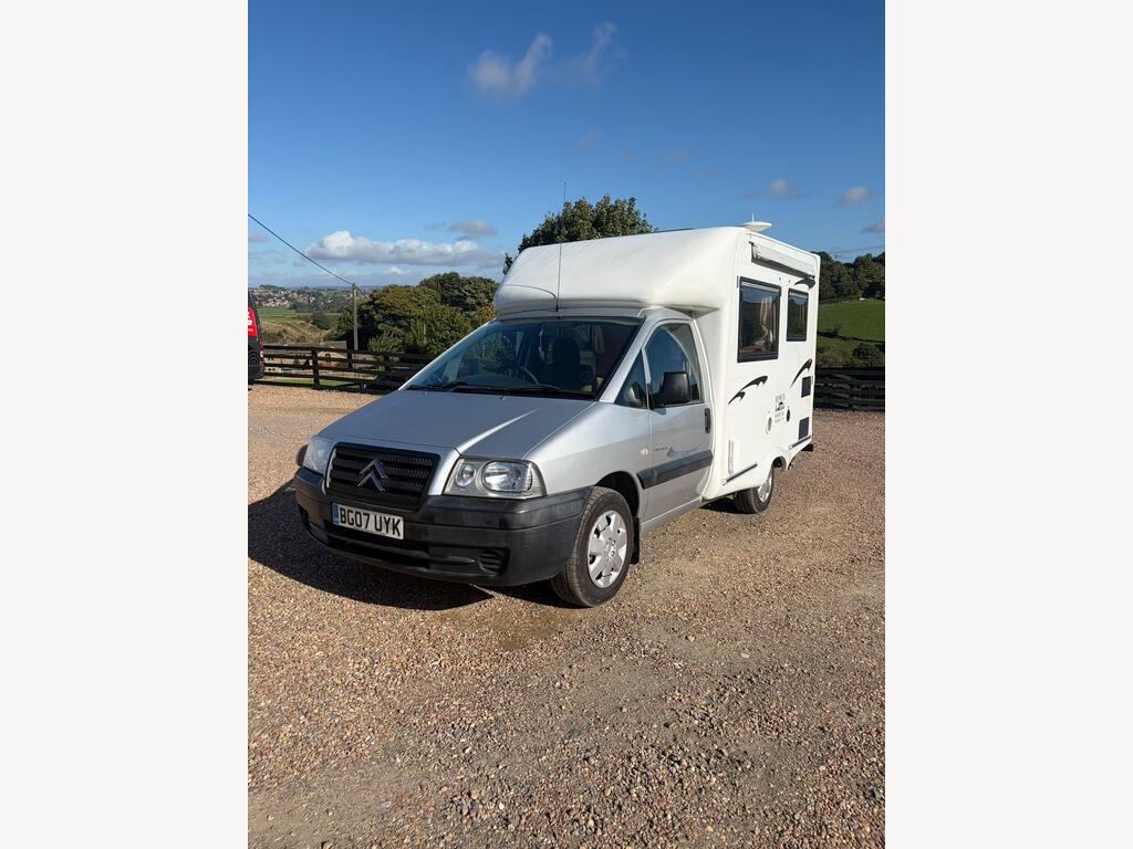 NU Venture Surf Motorhome Camper Campervan Motorhome mirco Offgrid
