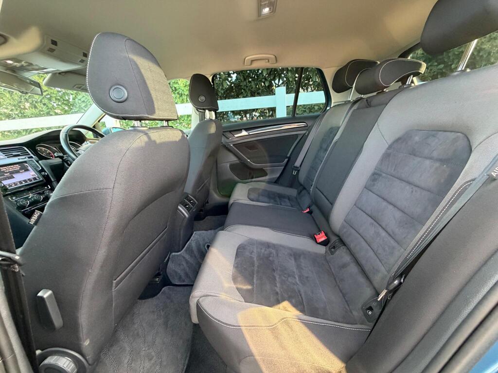 2014 Volkswagen Golf thumbnail 21