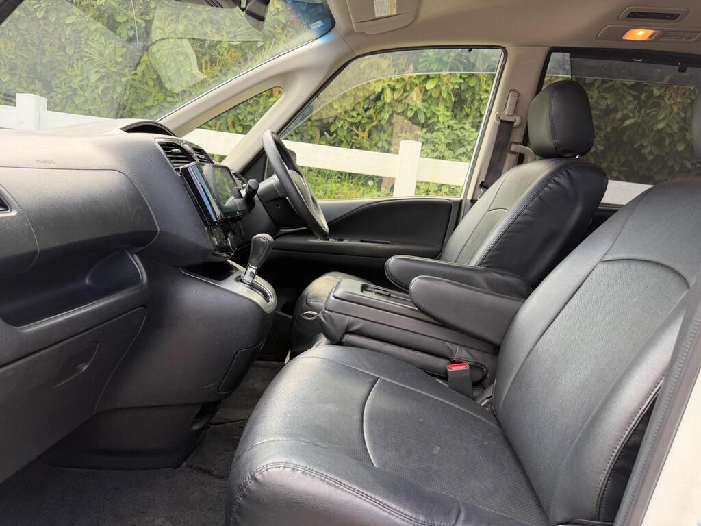 2014 Nissan Serena thumbnail 35