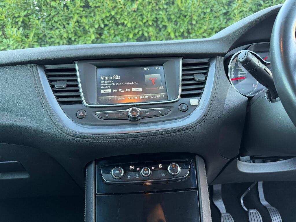 Vauxhall Grandland X 1.2 Turbo SE Euro 6 (s/s) 5dr thumbnail 29