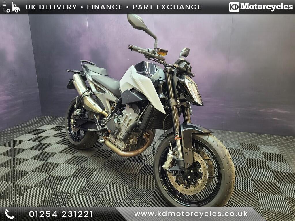 KTM 790 Duke