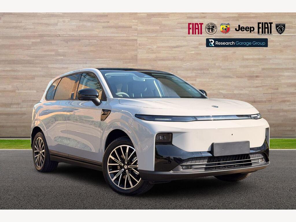 Leapmotor B10