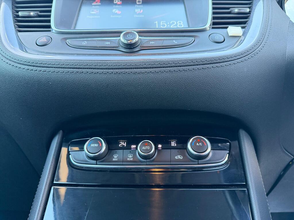 Vauxhall Grandland X 1.2 Turbo SE Euro 6 (s/s) 5dr thumbnail 25