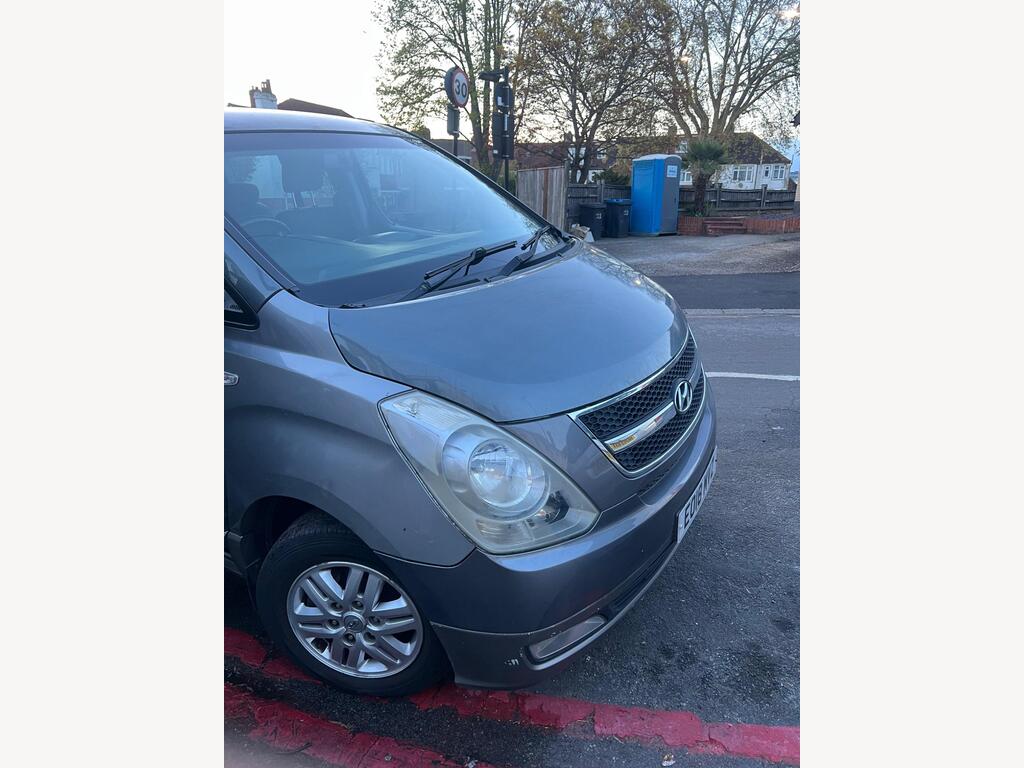 Hyundai i800