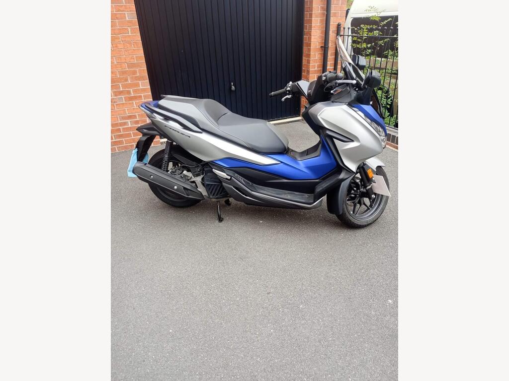 Honda Forza 125