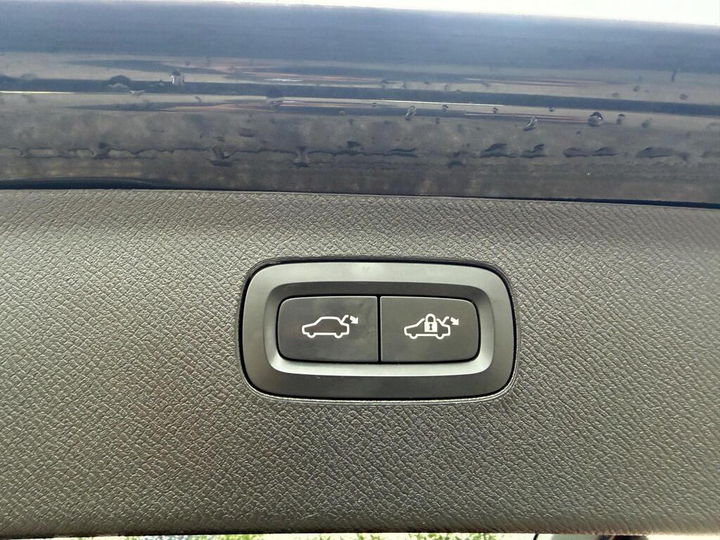 2020 Volvo XC90 thumbnail 33